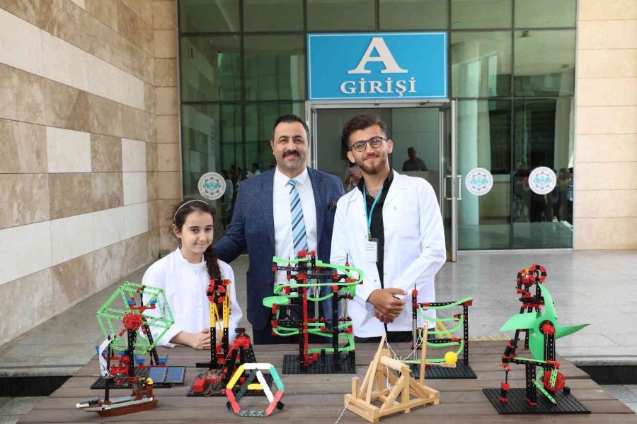 Alkü’de Fen Ve Matematik Sokağı Açıldı