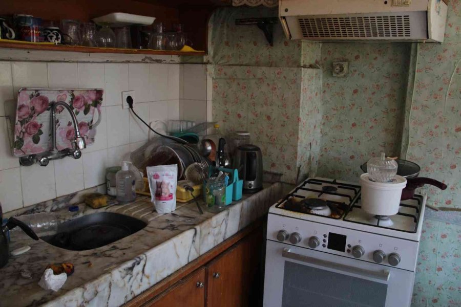 Kedisi İçin Isıttığı Sütü Ocakta Unuttu, Binada Panik Yaşandı