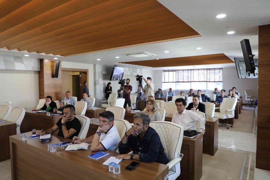 Konyaaltı Sahili Alan Yönetimi Denetleme Kurulu Sezon Hazırlık Toplantısı Yaptı