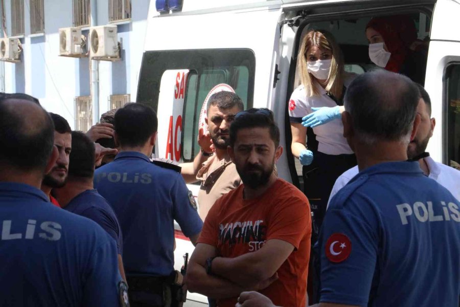 Tapu Kavgasında Taş Ve Sopalar Konuştu: 10 Yaralı, 8 Gözaltı