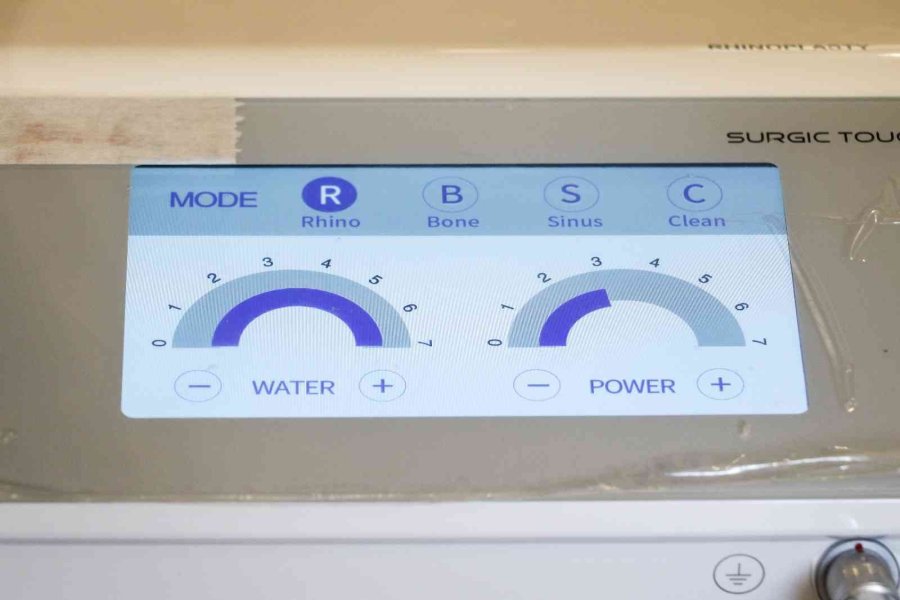 Op. Dr. Deniz Dilek: “piezo Bir Ameliyat Tekniği Değil, Ameliyatta Kullanılan Bir Cihaz”