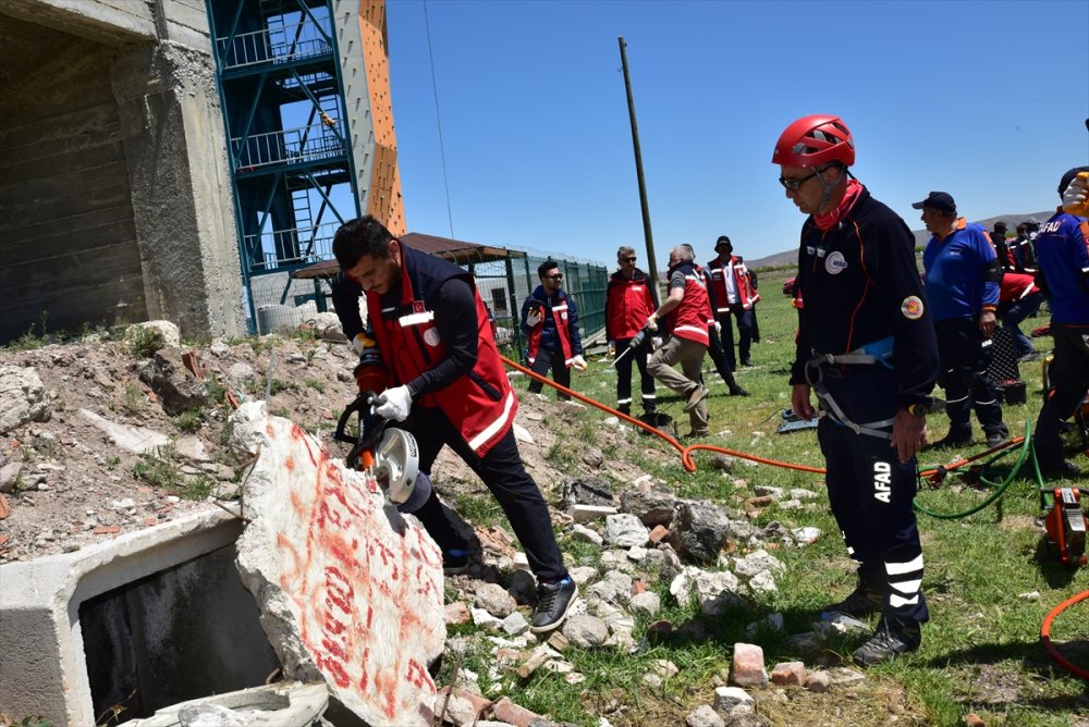 Aksaray'da Meb Arama Ve Kurtarma Birimi Eğitim Ve Tatbikatı