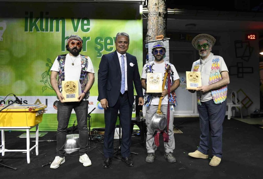 Kamp Ateşi Etrafında Buluştular