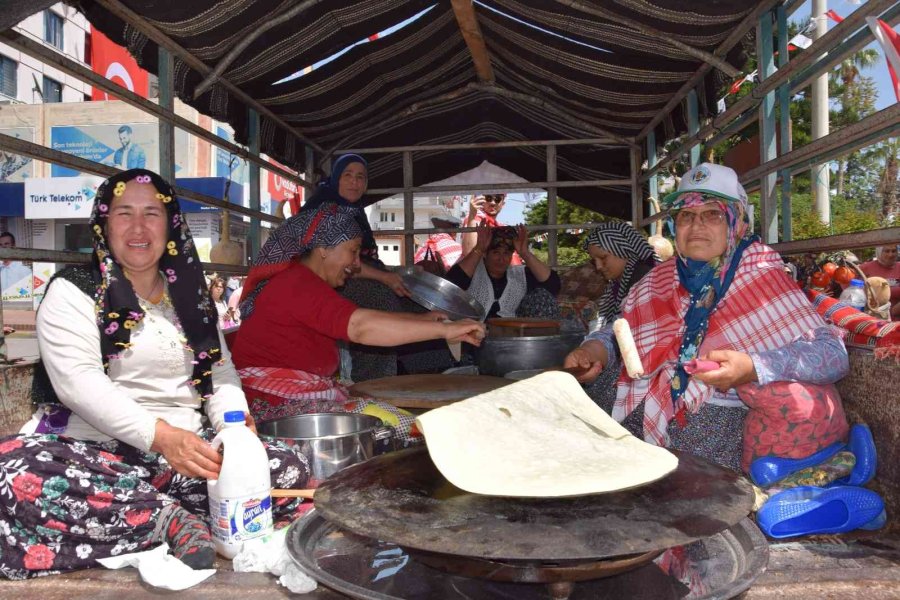 Yörük Göçü Korteji Renkli Görüntülere Sahne Oldu