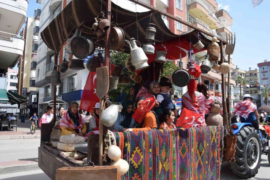 Yörük Göçü Korteji Renkli Görüntülere Sahne Oldu