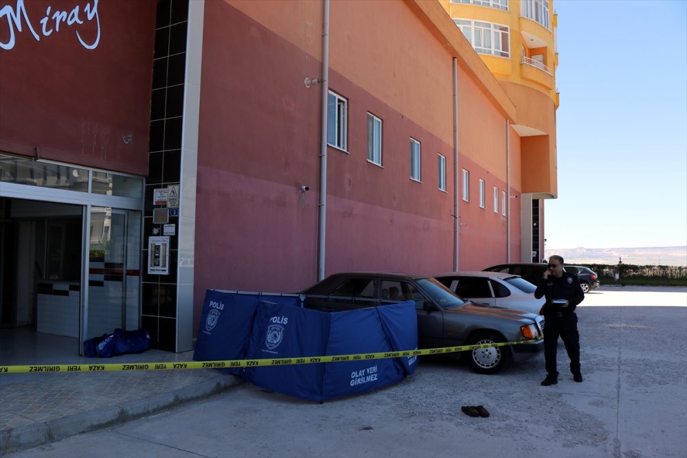 Kayseri'de 10. Kattan Atlayan Zanlı Öldü