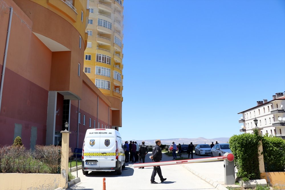 Kayseri'de 10. Kattan Atlayan Zanlı Öldü