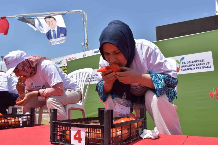 Kumluca’da Kadınlara Özel ‘domates Yeme’ Yarışması