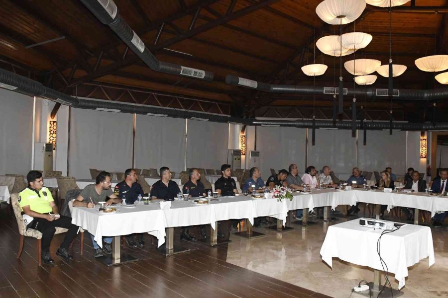 Kemer Yüzme Şampiyonlarına Ev Sahipliği Yapacak