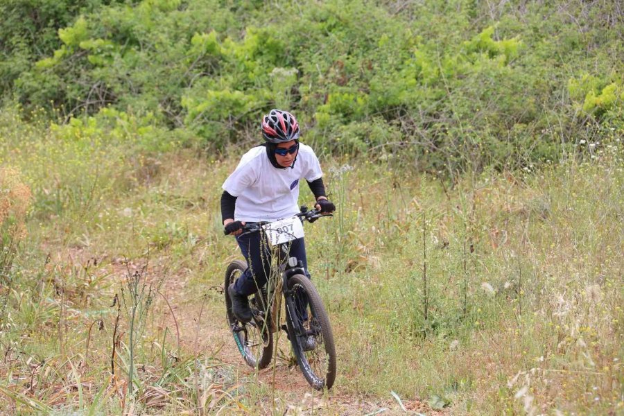 Akdeniz Üniversitesi 3. Üniversitelerarası Dağ Bisikleti Yarışı Düzenlendi