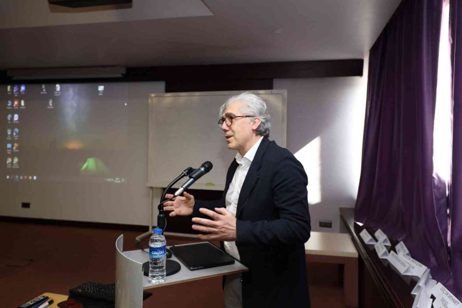 Akdeniz Üniversitesinde Kadın Sağlığı Konuşuldu