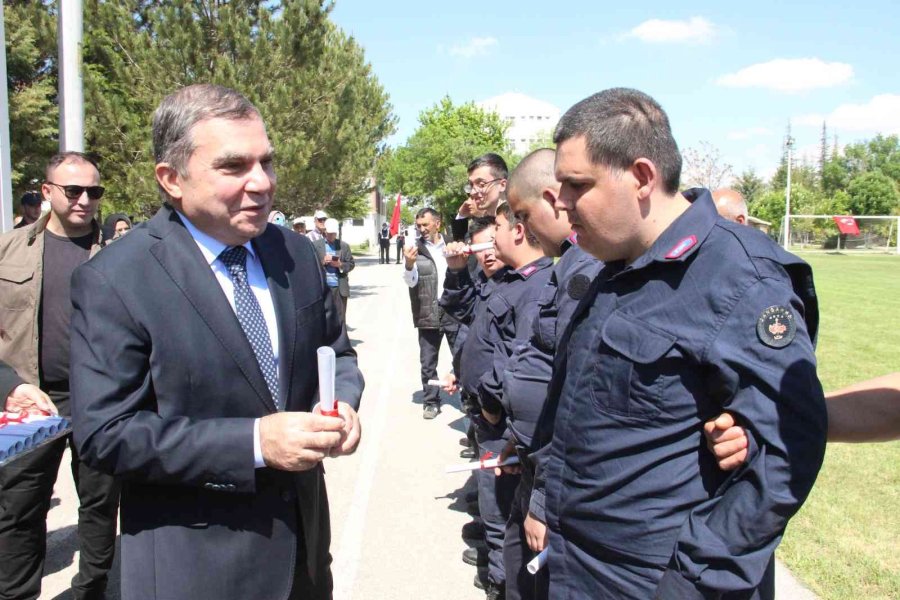 Karaman’da Bir Günlük Askerlik Yapan Engelliler Törenle Yemin Etti