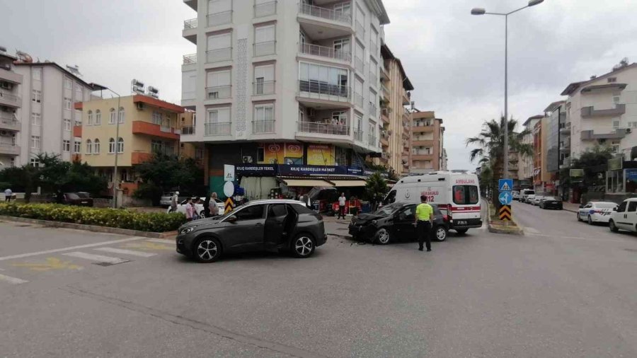 3 Kişinin Yaralandığı Kazada Otomobil Sürücüsü Alkollü Çıktı