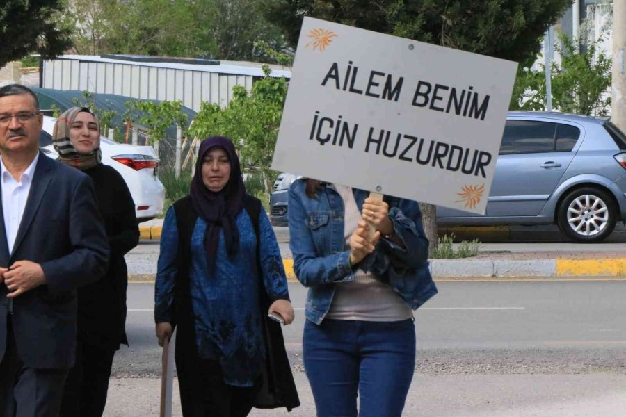 Aile Haftası’nda “biz Büyük Bir Aileyiz” Yürüyüşü