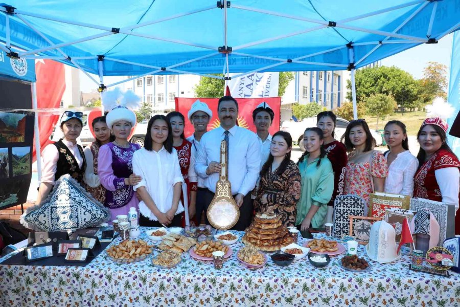 Alkü’de Uluslararası Öğrenci Günü Etkinliği