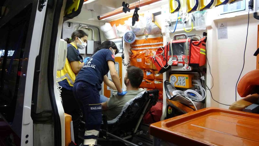 Antalya’da Silahlı Sopalı Kavga, Silahla Ateş Edilme Anı Kamerada: 3 Yaralı, 3 Gözaltı