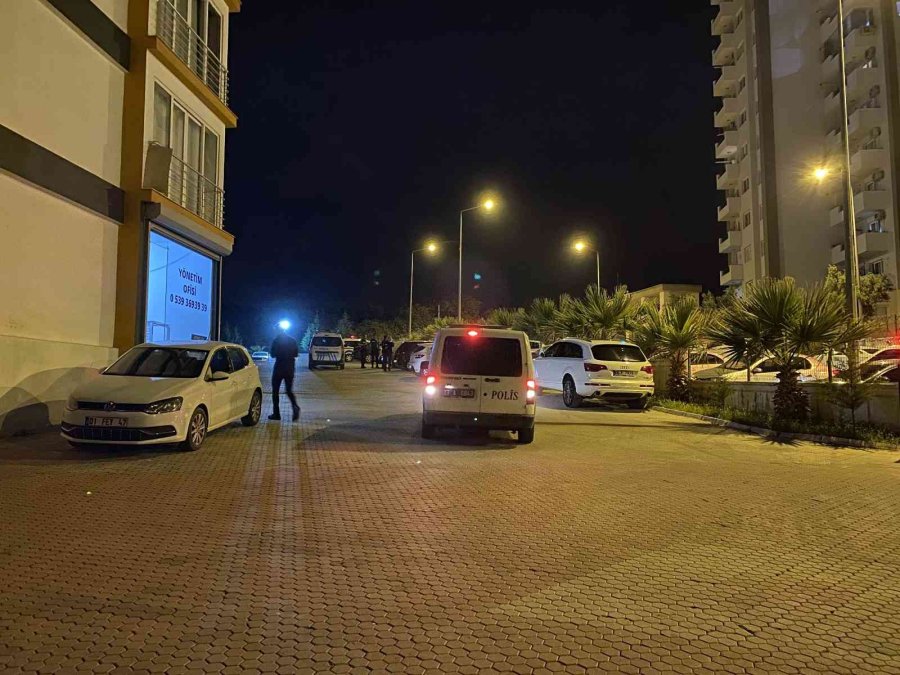 Polis Arkadaşını Silahla Yaralayan Genç Kız Ardından İntihara Teşebbüs Etti