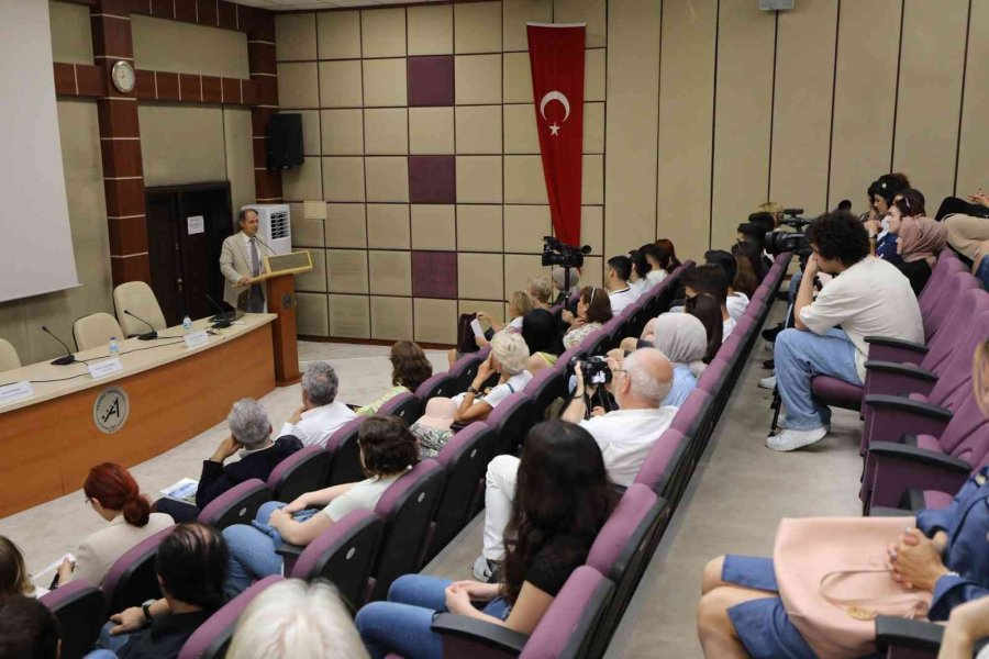 Akdeniz Üniversitesi’nde ’savaş, Kadın Ve Göç Paneli’ İle ’göçmen Kadın Sanatçılar Resim Sergisi’ Düzenlendi