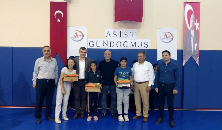 Alanyaspor Başkanı Çavuşoğlu Öğrenciler İle Buluştu