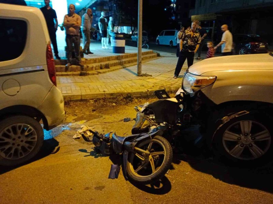 Motosiklete Çarpan Rus Turist Fren Yerine Gaza Bastı