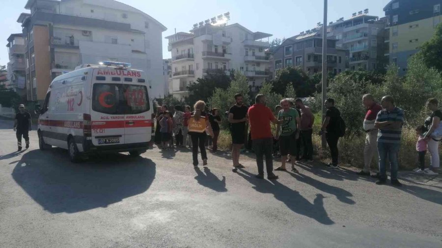 Ticari Taksi Motosiklete Çarptı: 1 Yaralı