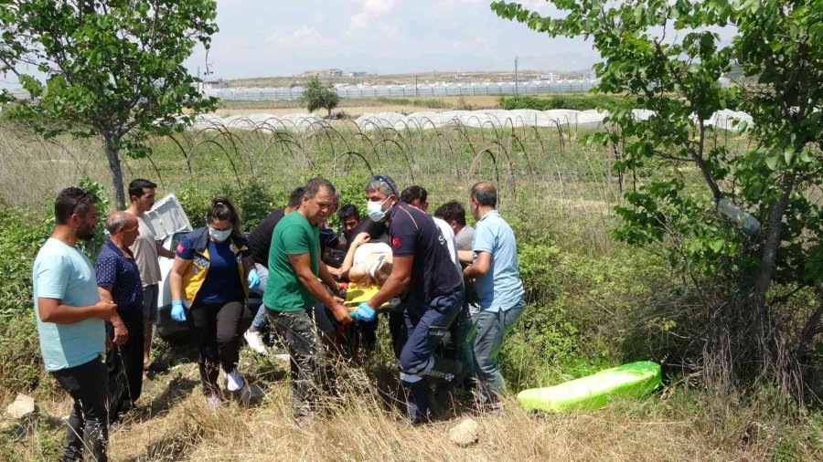Aracın İçine Sıkışan Arkadaşının Kurtarılışını Yaralı Halde Sigara Yakarak İzledi