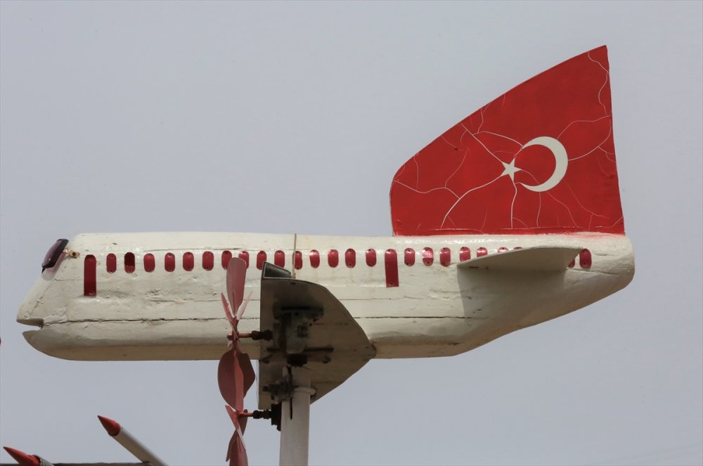 Çocukluğunda Pilotluk Hayali Kuran Kişi Hevesini Yaptığı Uçak Maketleriyle Gideriyor