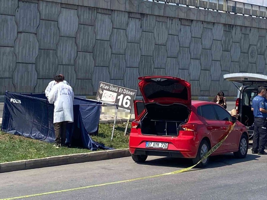Antalya’da 34 Yaşındaki Genç, Araç İçerisinde Ölü Bulundu
