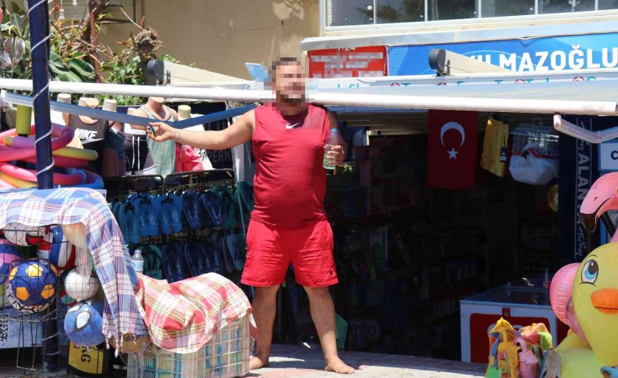 Haczi Benzin Ve Çakmakla Engellemek İsteyen Aileyi Polis Güçlükle İkna Etti