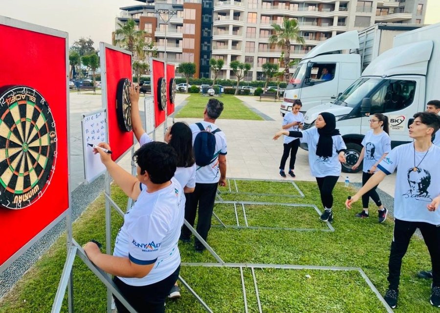 Konyaaltı’nda Gençlik Şenliği Başladı