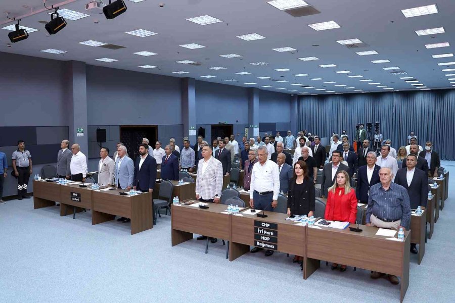 Seçer: “1 Haziran’a Kadar Tüm Plajlarımız Hizmete Girmiş Olacak”