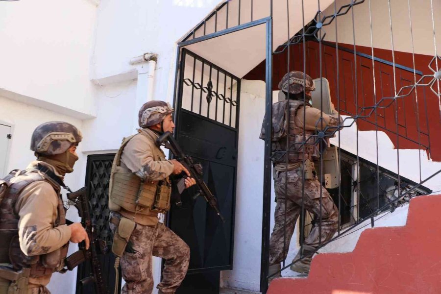 Mersin’de Uyuşturucu Satıcılarına Dev Operasyon