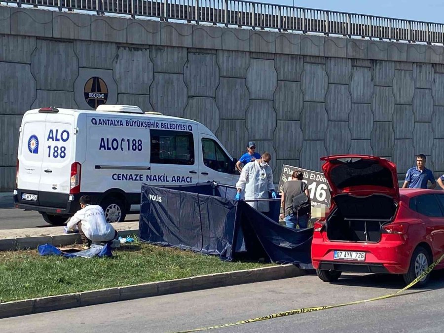 Antalya’da 34 Yaşındaki Genç, Araç İçerisinde Ölü Bulundu