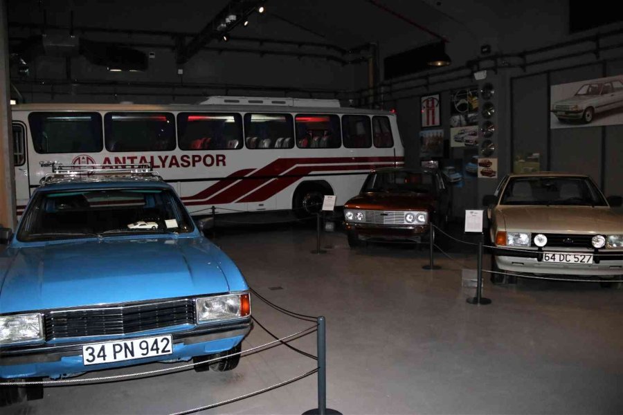 En Eskisi 65 Yaşında 70 Aracın Yer Aldığı Müze Ziyaretçilerine Kapılarını Açtı