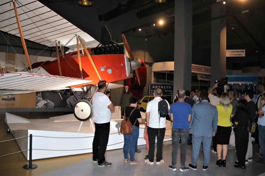 En Eskisi 65 Yaşında 70 Aracın Yer Aldığı Müze Ziyaretçilerine Kapılarını Açtı