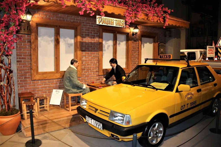 En Eskisi 65 Yaşında 70 Aracın Yer Aldığı Müze Ziyaretçilerine Kapılarını Açtı