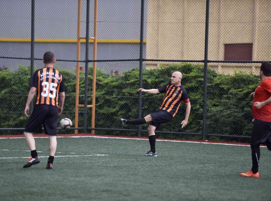 Antalya Osb’de Futbol Heyecanı Başladı