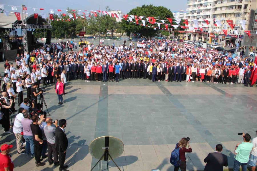 Antalya’da "19 Mayıs" Etkinlikleri Atatürk Anıtı’na Çelenk Sunumuyla Başladı