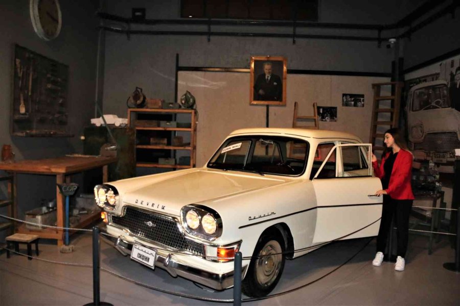 En Eskisi 65 Yaşında 70 Aracın Yer Aldığı Müze Ziyaretçilerine Kapılarını Açtı