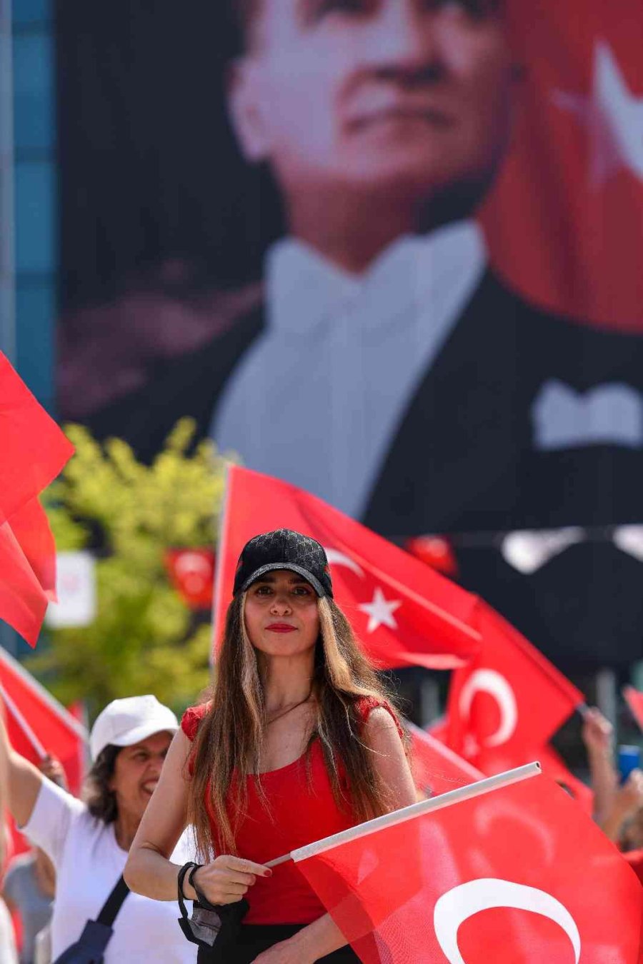 Muratpaşa’da 19 Mayıs Kutlamaları Sabah Sporuyla Başladı