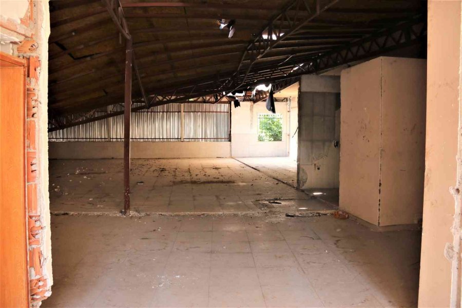 Madde Bağımlıların Merkezi Fetö’nün Metruk Binasına Demirli Önlem