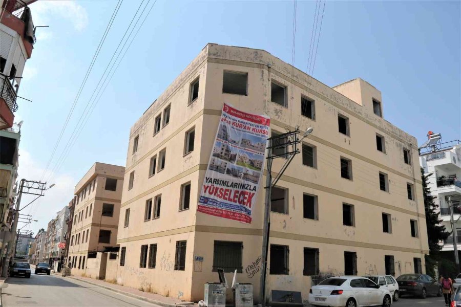 Madde Bağımlıların Merkezi Fetö’nün Metruk Binasına Demirli Önlem