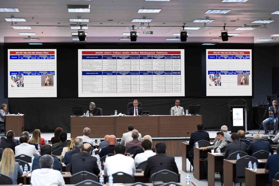 Başkan Seçer: "belediyenin Borcu 1 Milyar 537 Milyon Lira"