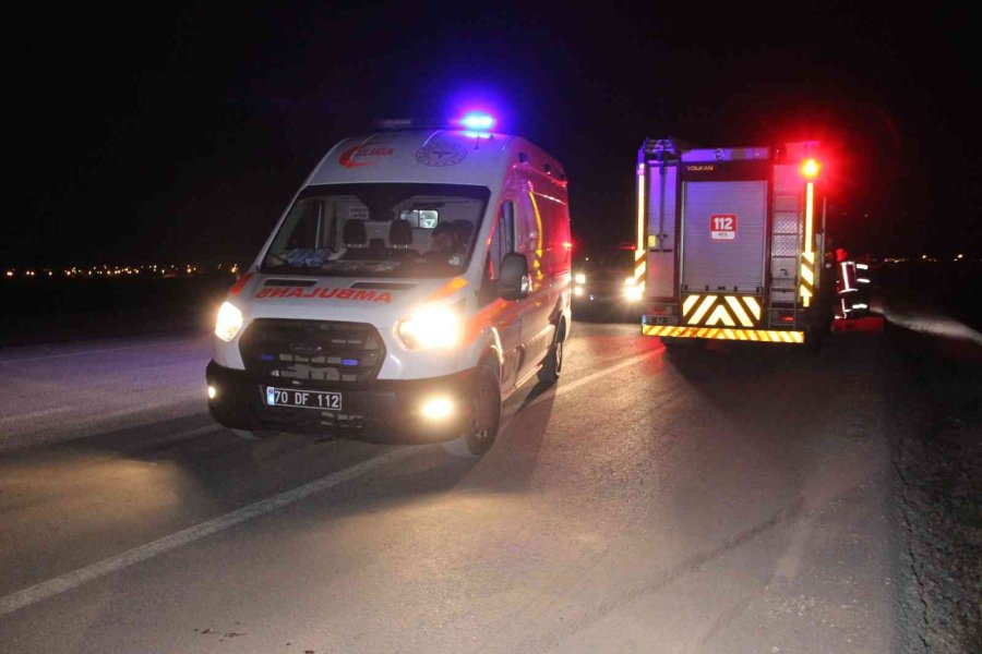 Karaman’da Takla Atan Otomobilde Sıkışan 3 Kişi İtfaiye Tarafından Kurtarıldı