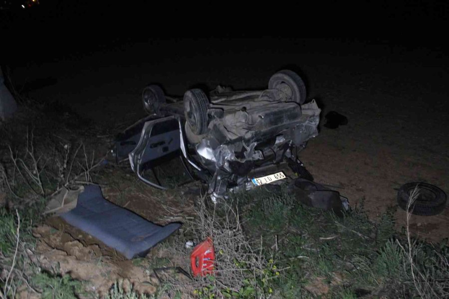 Karaman’da Takla Atan Otomobilde Sıkışan 3 Kişi İtfaiye Tarafından Kurtarıldı