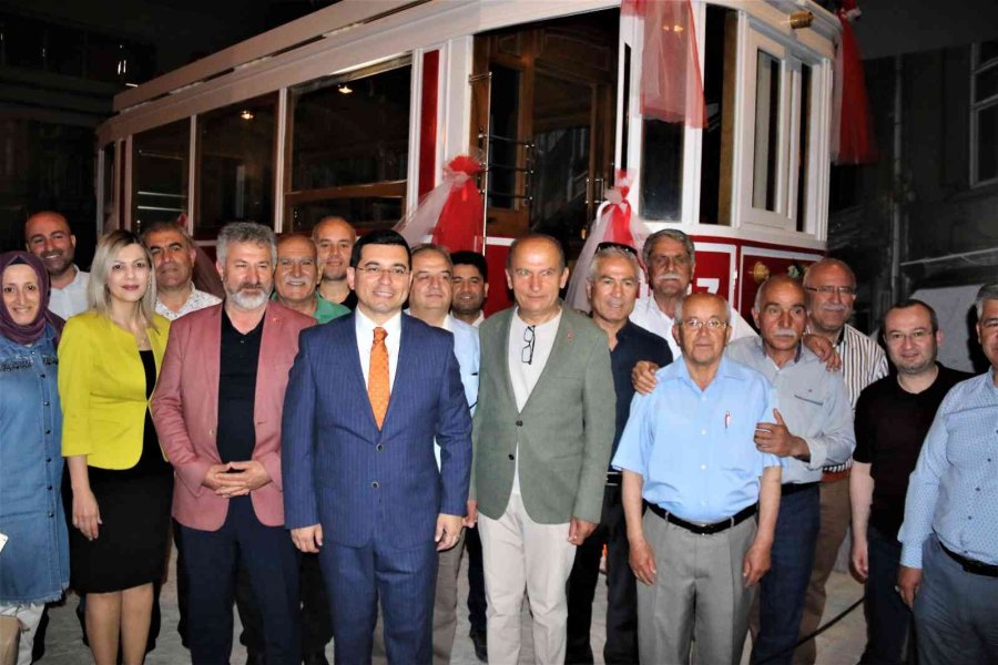 En Eskisi 65 Yaşında 70 Aracın Yer Aldığı Müze Ziyaretçilerine Kapılarını Açtı