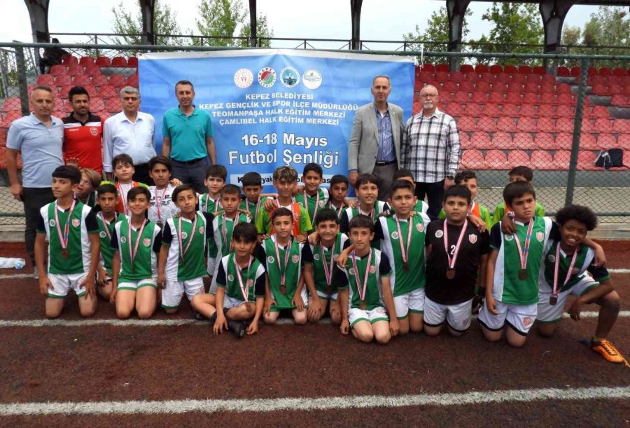 Kepez’de 19 Mayıs Futbol Şenliği