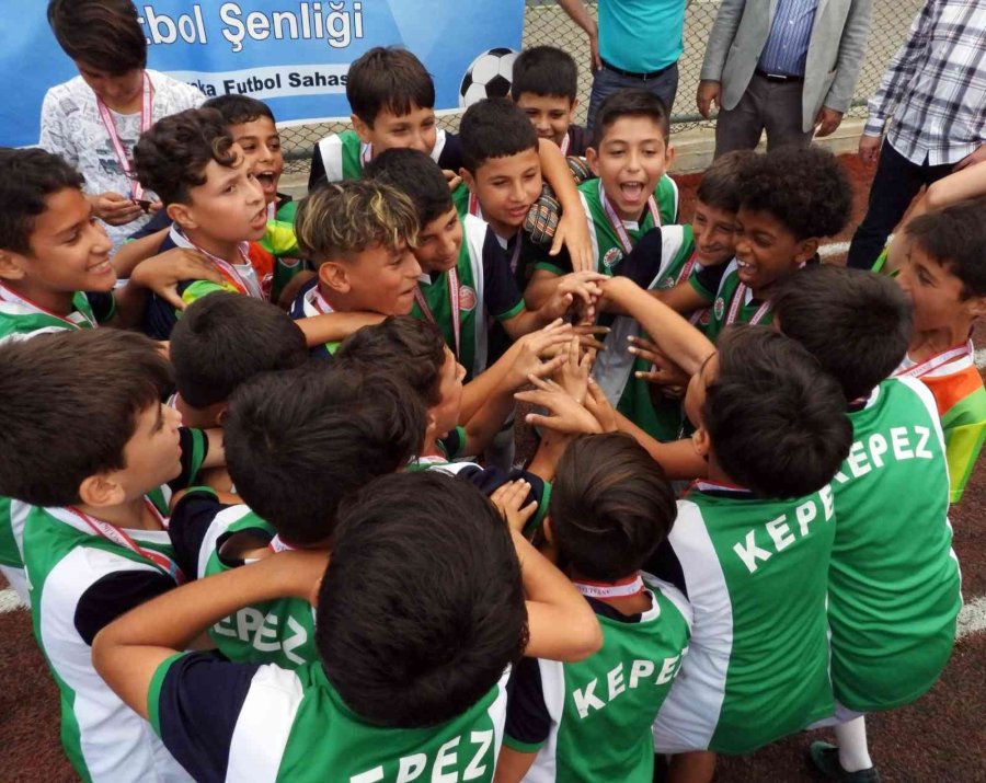 Kepez’de 19 Mayıs Futbol Şenliği