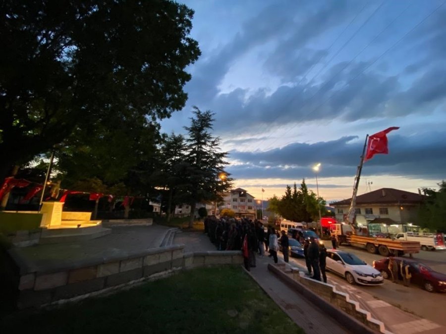 150 Araçlık Konvoy İle 19 Mayıs Kutlaması