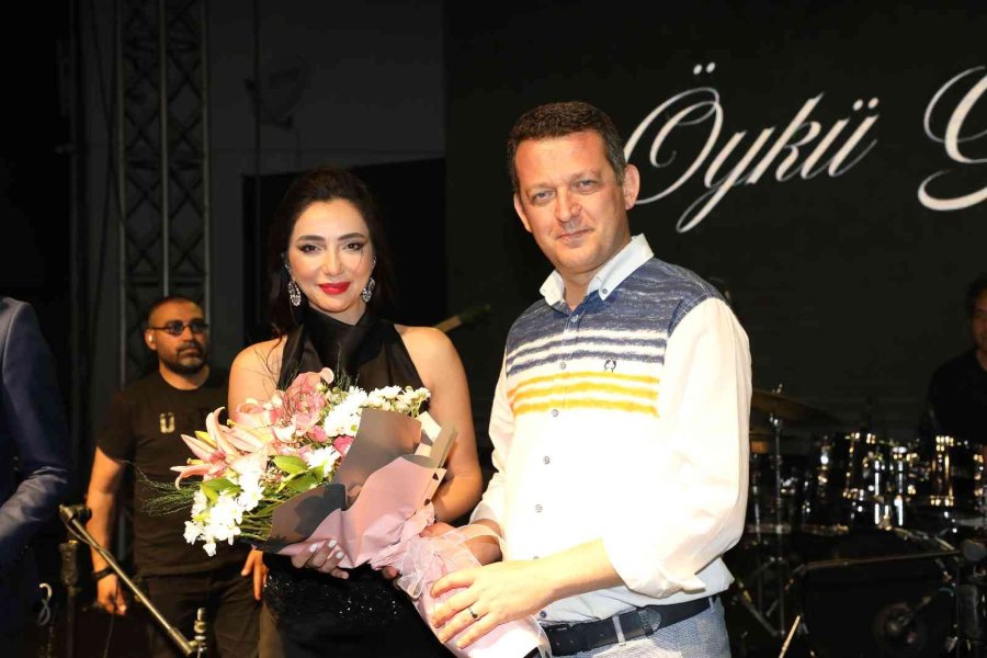 Alanya’da Binlerce Kişi 19 Mayıs’ı Coşkuyla Kutladı